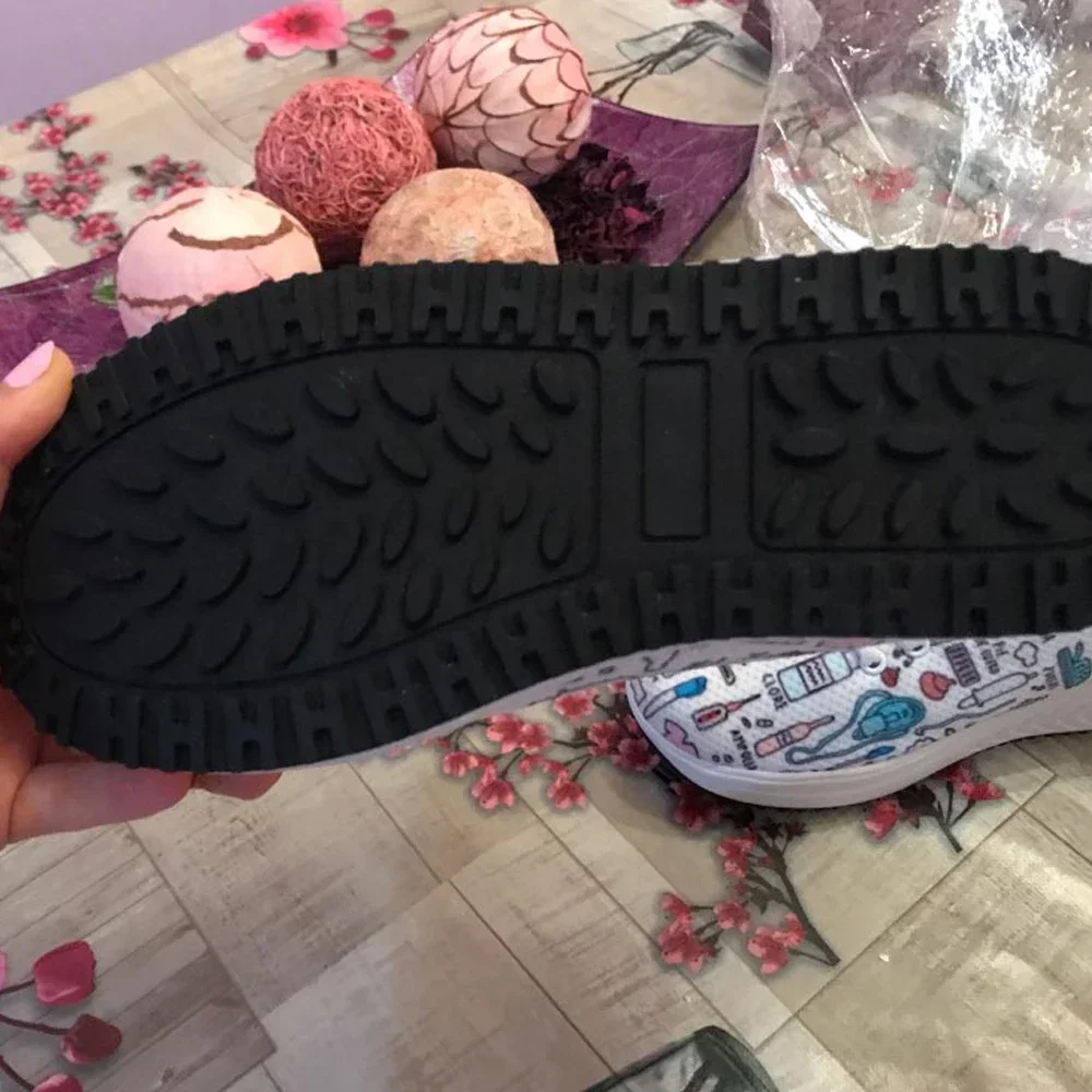 Рисунок 5 - Женские туфли на плоской подошве