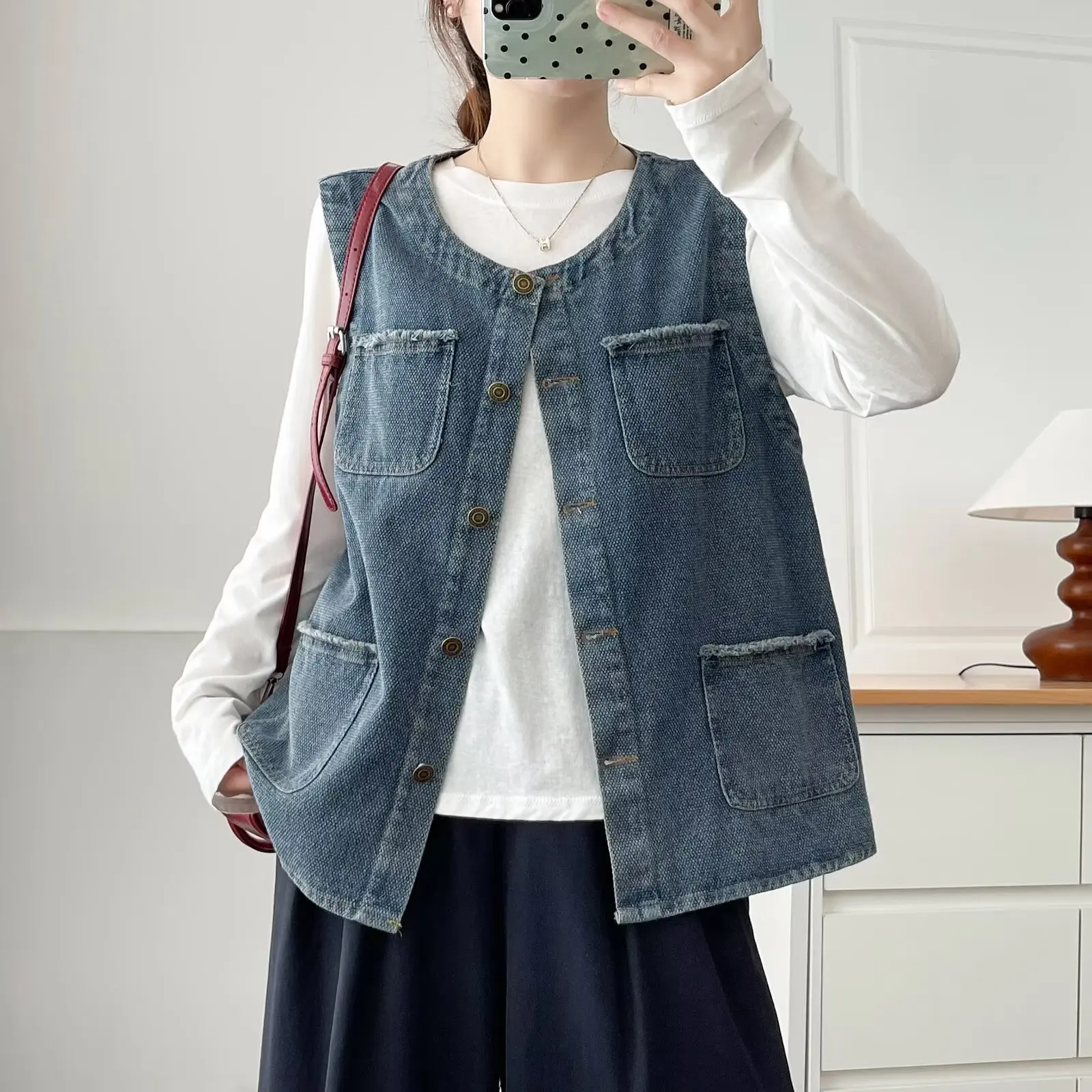 Fashion Plus Size Women's Denim Vest Stylish Fringed Pocket Workwear Autumn Of 2025 Sleeveless Jacket 977