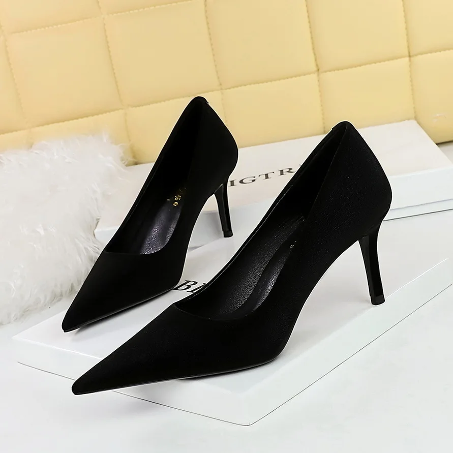 thumbnail image 1 of Zapatos de mujer de estilo minimalista, de moda, finos, con tacones altos, de boca poco profunda y punta puntiaguda, nuevos para primavera y otoño, 1 of 5