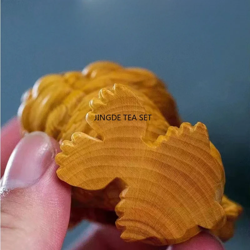 3.8x2.5x4.8cm Solid Wood Carving Auspicious Qilin Small Statue Chinese Exorcism Divine Beast Home Art Crafts