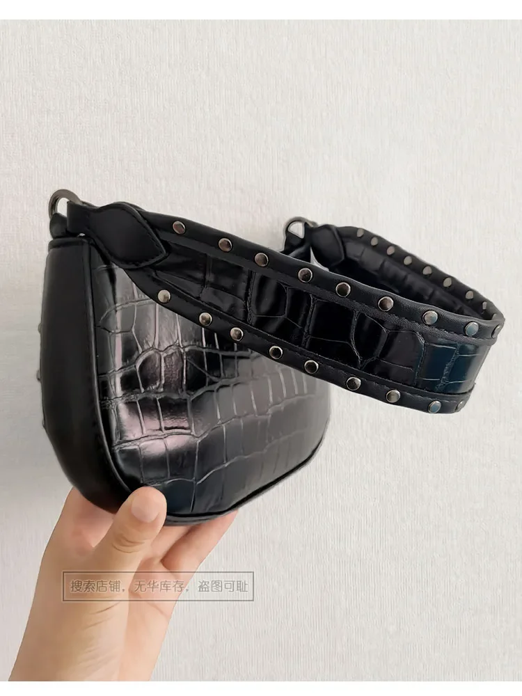 Fashion Women Shoulder Armpit Design Underarm Bag Rivet Saddle Solid Color Messenger Bag Hobos Handbags Y2K Purse