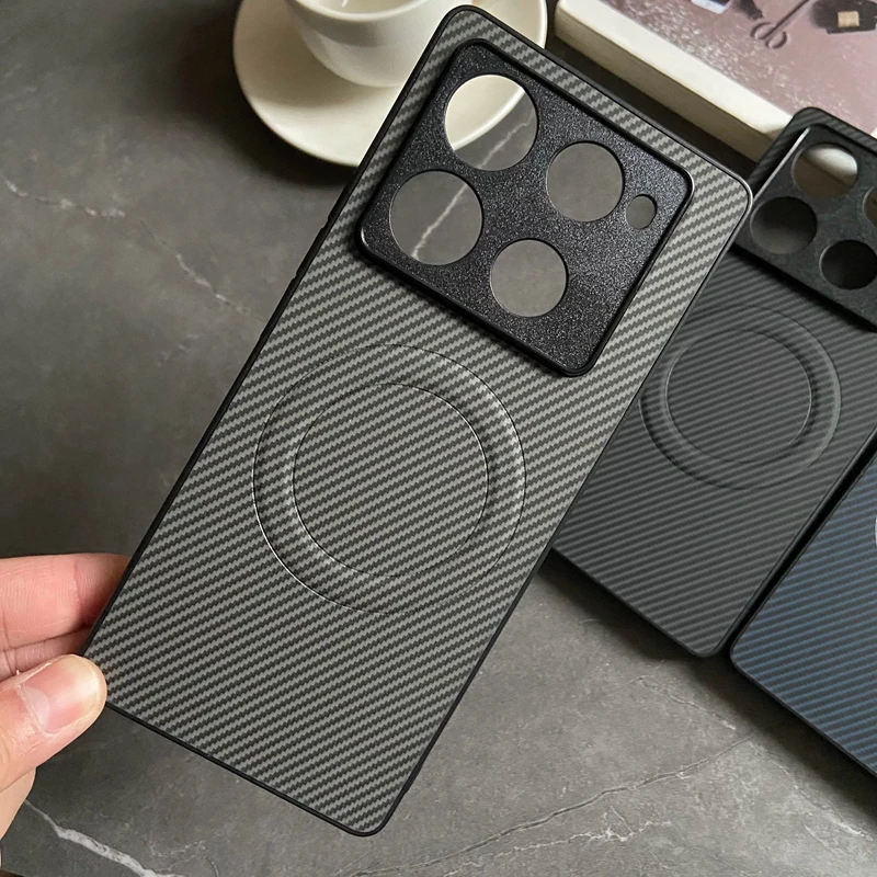 Magnetic Carbon Fiber Texture Leather Case with Mag-Safe Compatibility