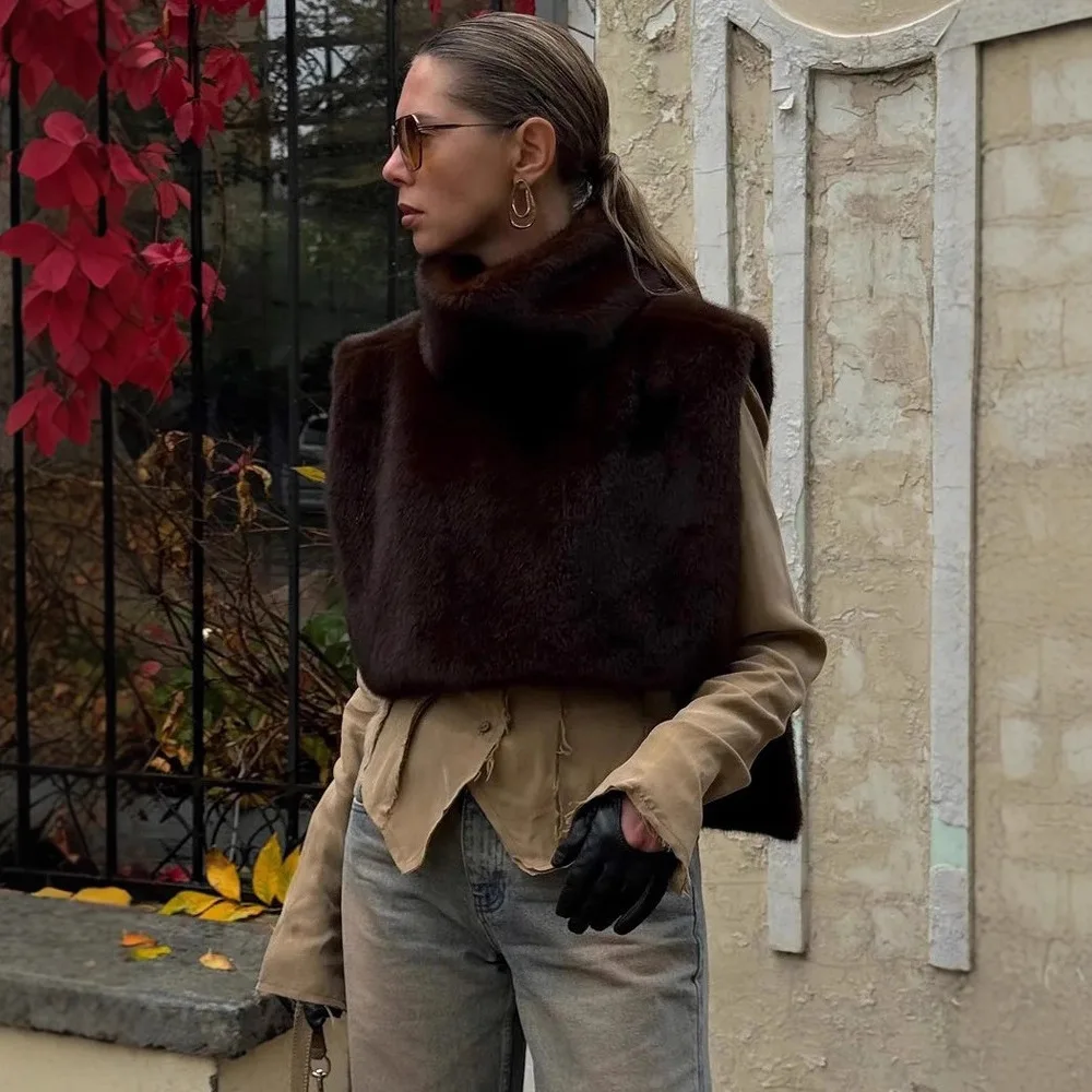 Luxurious Faux Fur Sable Vest Crop Top - Turtleneck Sleeveless Jacket