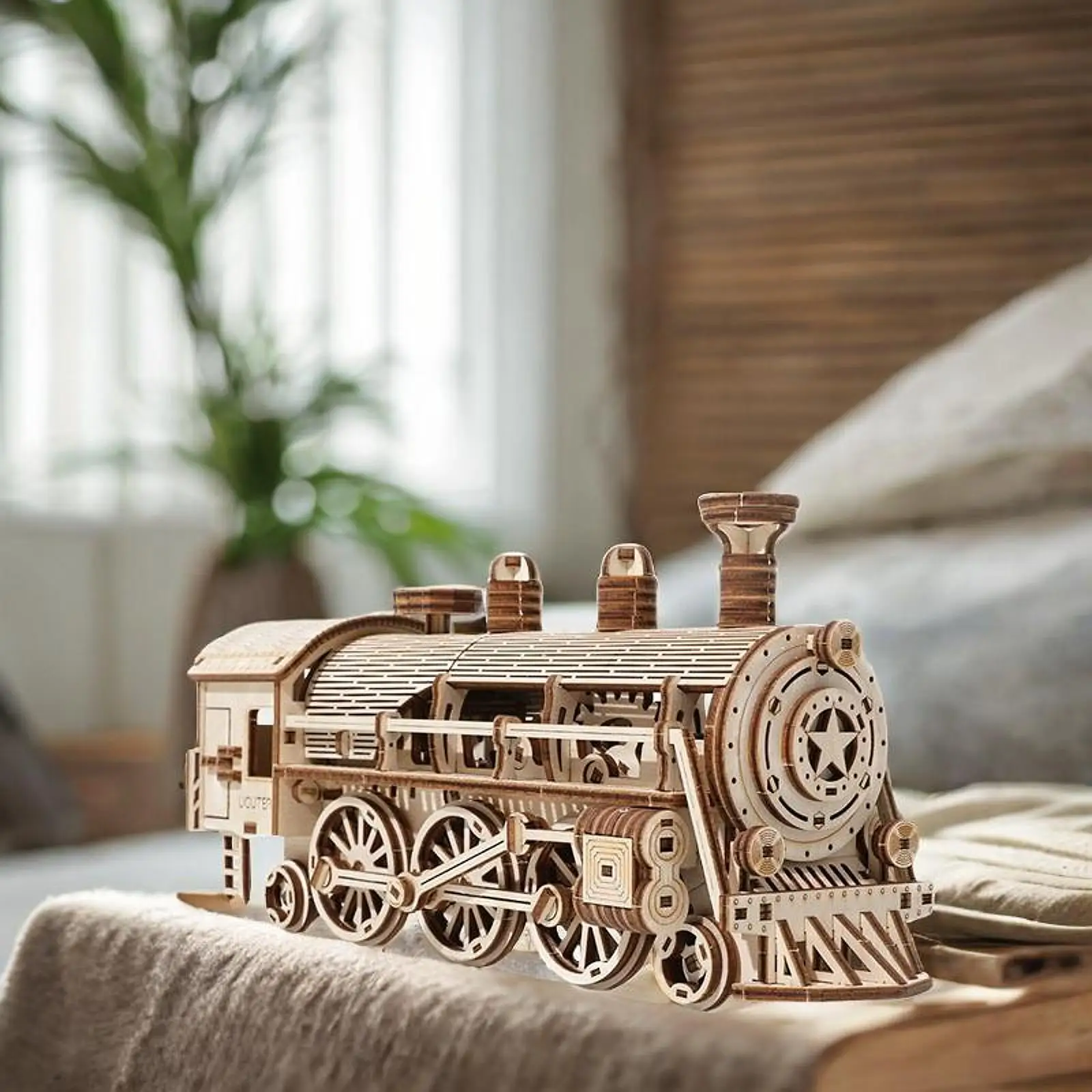 

Wooden Puzzle DIY Materials Presents Lightweight Handmade Steam Train Mould