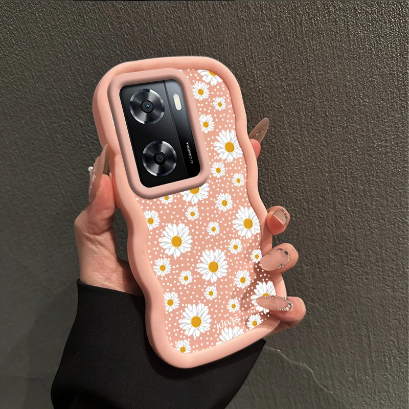 White Daisy Wavy Shape Silicone Phone Case
