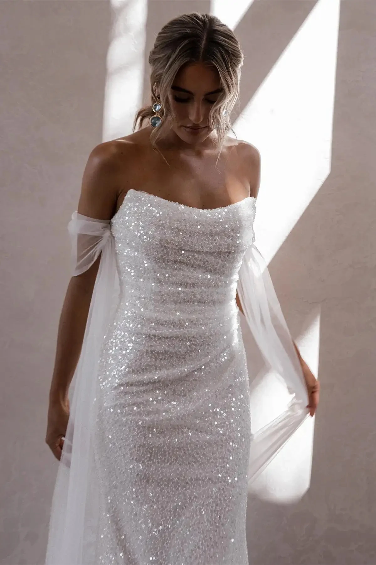 

Haohao Sparkly Wedding Dress For Bride Sequin Off Shoulder Mermaid Vestido De Noiva Sereia Berta Women Charming Wedding Gowns