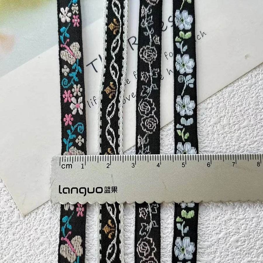 에스닉 스타일 웨빙 우븐 자카드 리본, 의류 액세서리용 블랙 작은 꽃, LS-2206 너비 1 cm, 50 야드/로트