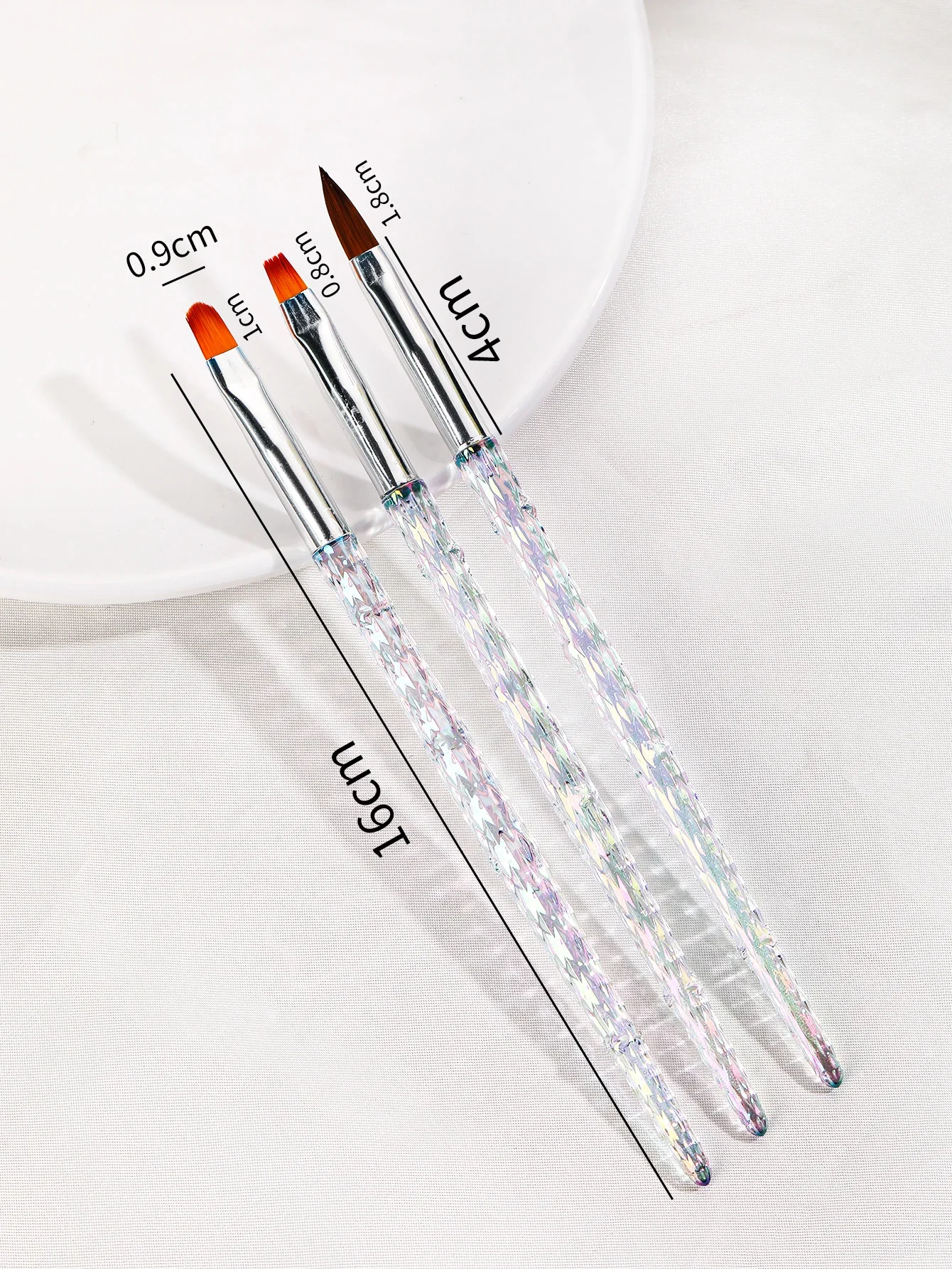 Рисунок 6 - кисточки для нанесения акрилового