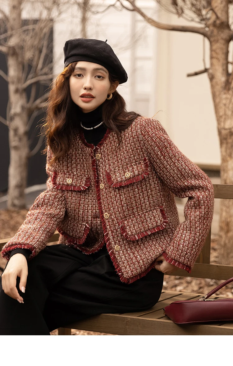 MISHOW Down Wool Coats 2025 Winter Clothes Women Chic Short Plaid Outerwear Temperament Warm Female O Neck Jackets MXB48W0888
