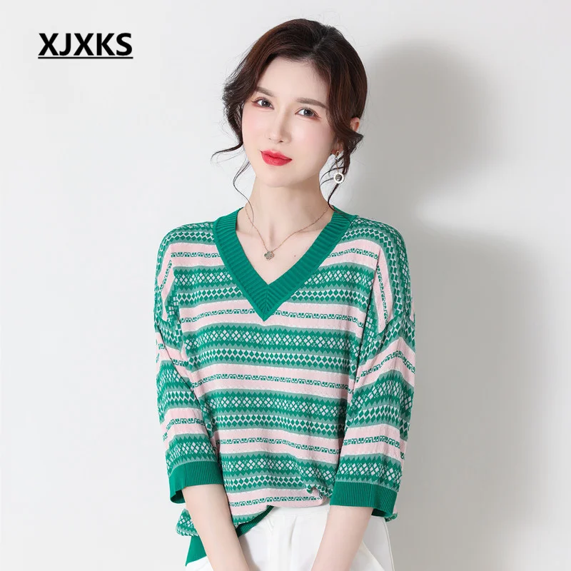 

XJXKS 2022 Spring Summer Autumn New Women's Thin Sweater Fashion V-neck Striped Three-quarter Sleeve Top Pullover