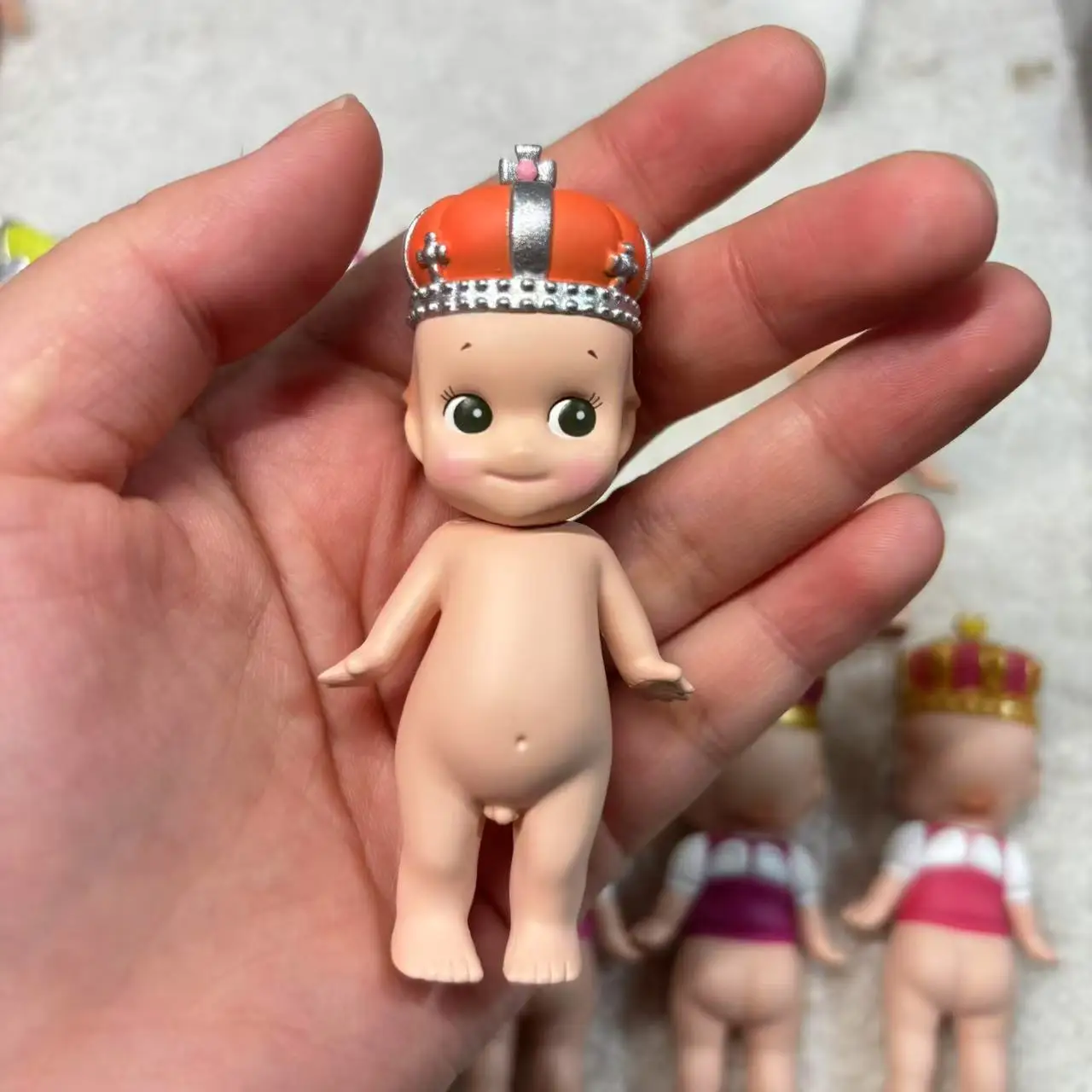 sonny angel Mini Figure Crown Garnet 王冠 Mini Figure Crown -Garnet-