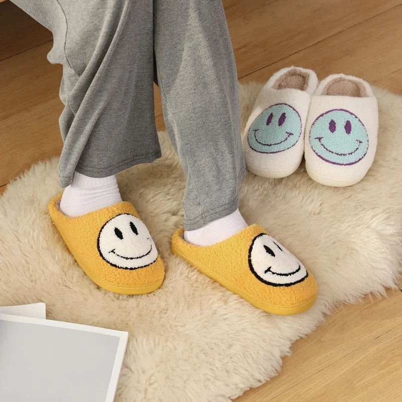 Women's and men's big smiling face pattern fur slippers, home slippers, autumn warm plush slippers, bedroom cotton shoes