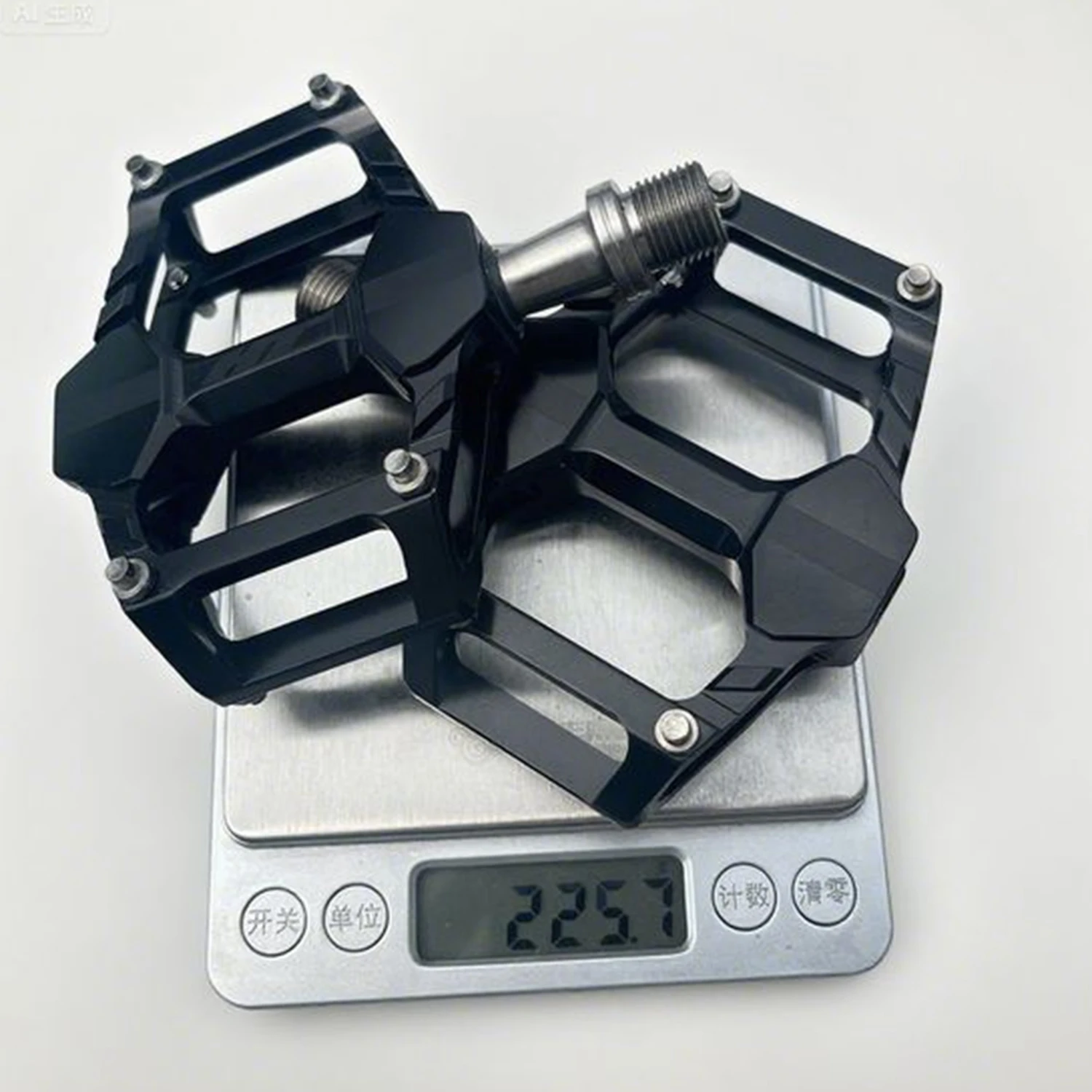 Bicycle pedal, lightweight titanium axle, gravel road bike, brontpon pedal, melon bike, mountain bike