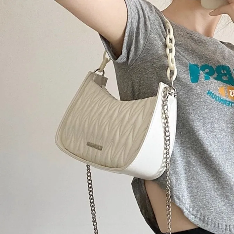 Sweet Crinkle Diamond Pattern Shoulder Bags Women Acrylic Chain Leather Large Capacity Crossbody Bag Ladies Fashion Sle Handbag