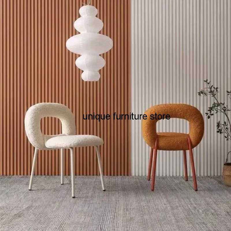 

Домашнее дизайнерское кресло в скандинавском стиле в виде пончика, современное минималистичное обеденное кресло Ins, удобное бархатное кресло на спине из ягненка