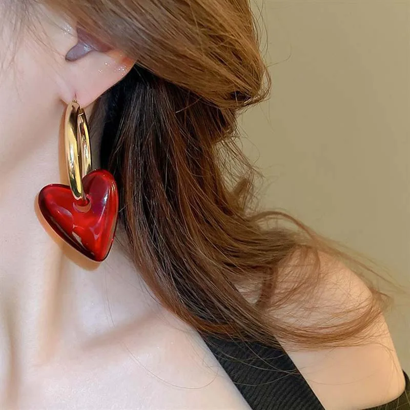 Vintage Red Heart Drop Earrings for Women Exaggerated Resin Large Love Round Ear Buckle Earrings Wedding Jewelry Accessories