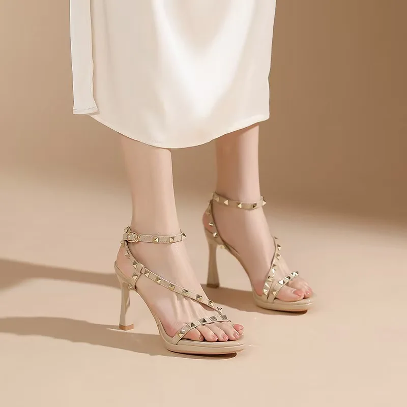 Sandali estivi donna rivetti colorati