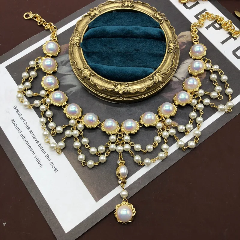 

European and American New Vintage Horse Shell Handwoven Fashion Collar Necklace