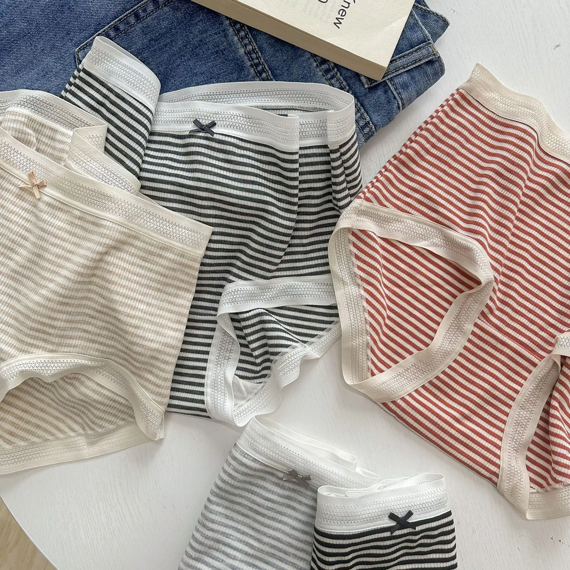 The Fairy Didn't Worry About The Four Seasons New Striped Girls' Panties, With Large Hips And Stretch Comfortable Mid-rise Brief
