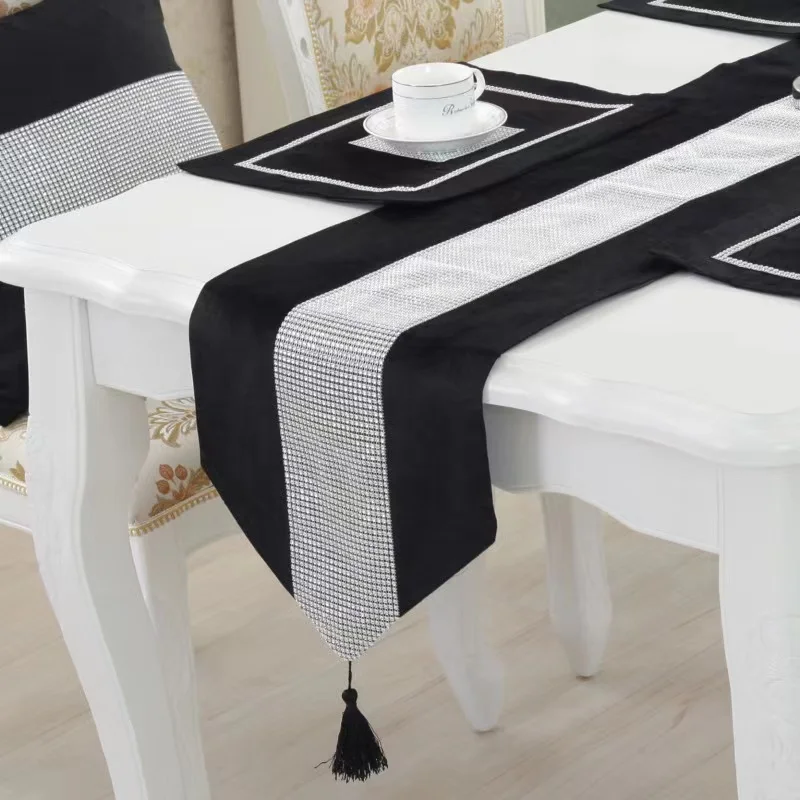 

Flannel Black Table Runner Pillowcase Placemat Table Mat Modern Rhinestones Runner Faux Soft Home Wedding Hotel Table Decoration