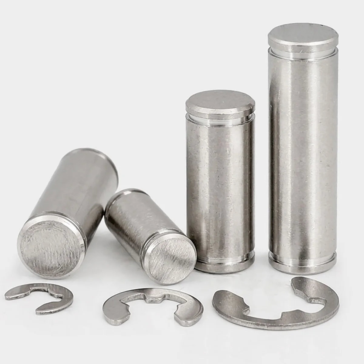 Automobile Su Una Mappa Con Un Supporto Del Perno - GPS E Concetto Di Localizzazione 100555999 - Foto 3