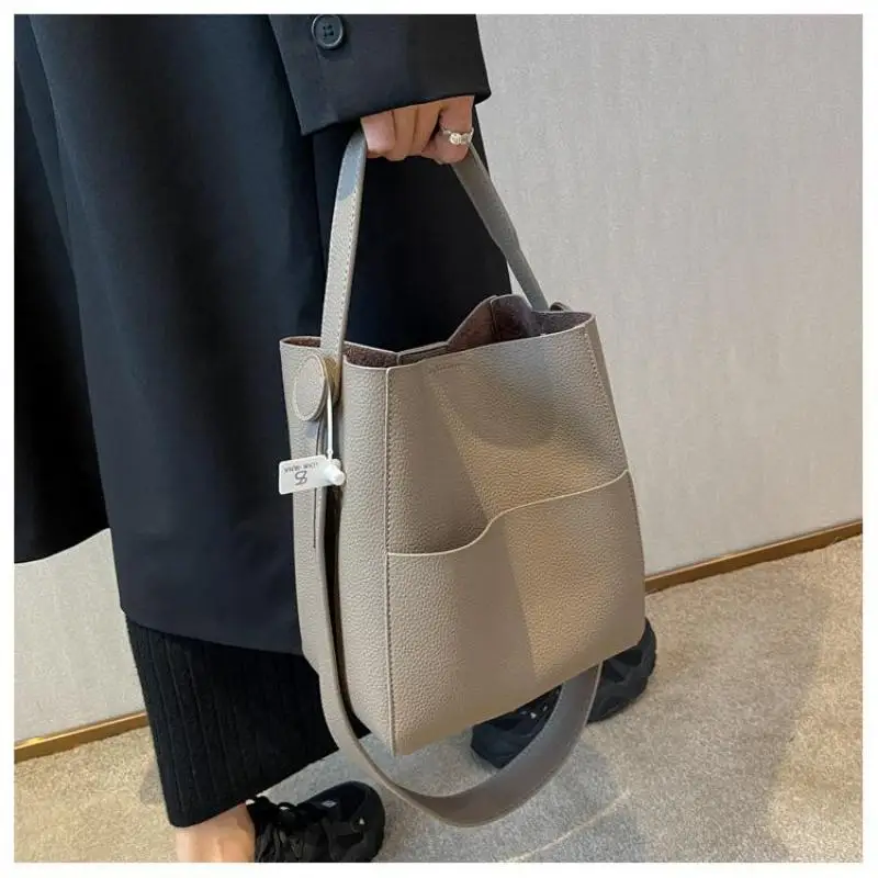 Fashion Pu Bucket Bag Handbag Women's High-end One-shoulder Diagonal Bag Large-capacity Commuter Tote Bag Underarm Bags 2023