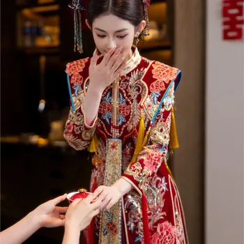 The bride's new Chinese-style wedding dress heavy velvet Hanfu and