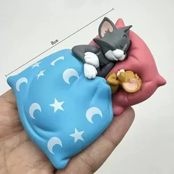 Cartoon Tom and Jerry Adorable Desk and Home Decoration Figurines (3)
