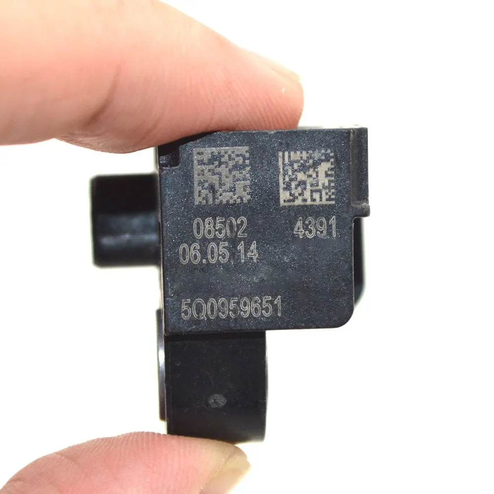 Crash Sensor Airbag for VW E-Golf MK7 Passat Tiguan Touran 2013- 5Q0959651B 5Q0959651