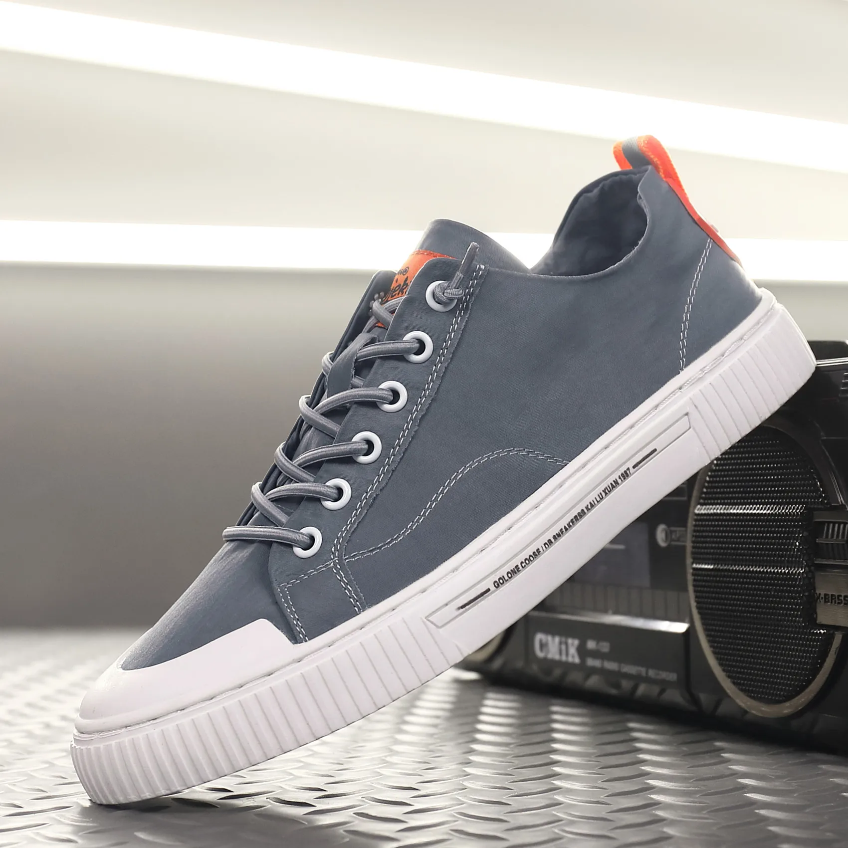 

2023 Summer New Men Sneakers Fashion British Style Canvas Shoes Concsie Comfortable Casual Shoes Lightweight Men Skate shoes