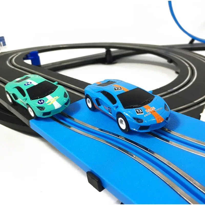 Radio control ホットトラック 鉄道トラックおもちゃセットレーシングトラック電気ダブル