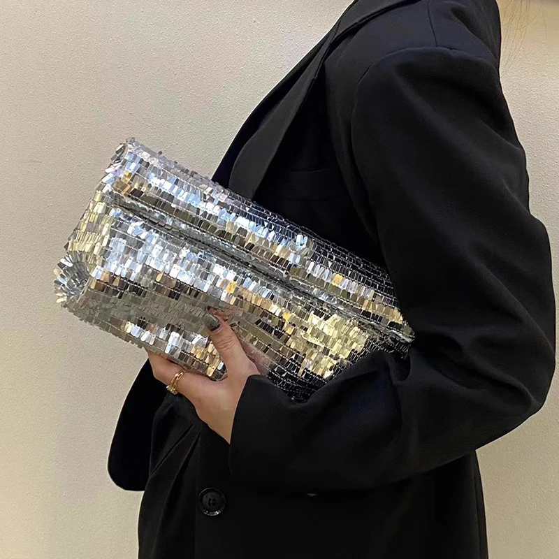 

2024 New Women's Luxury Sequin Handbag Fashionable High End Shining Spicy Girl Party Banquet Bag Trendy Hundred Pairs Clutches