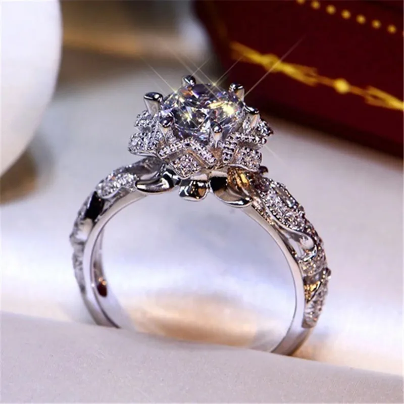 New Fashion Crystal Zircon Flower Rings for Women Female Luxury and Exquisite Engagement Ring Jewelry Женская Бижутерия Тренд