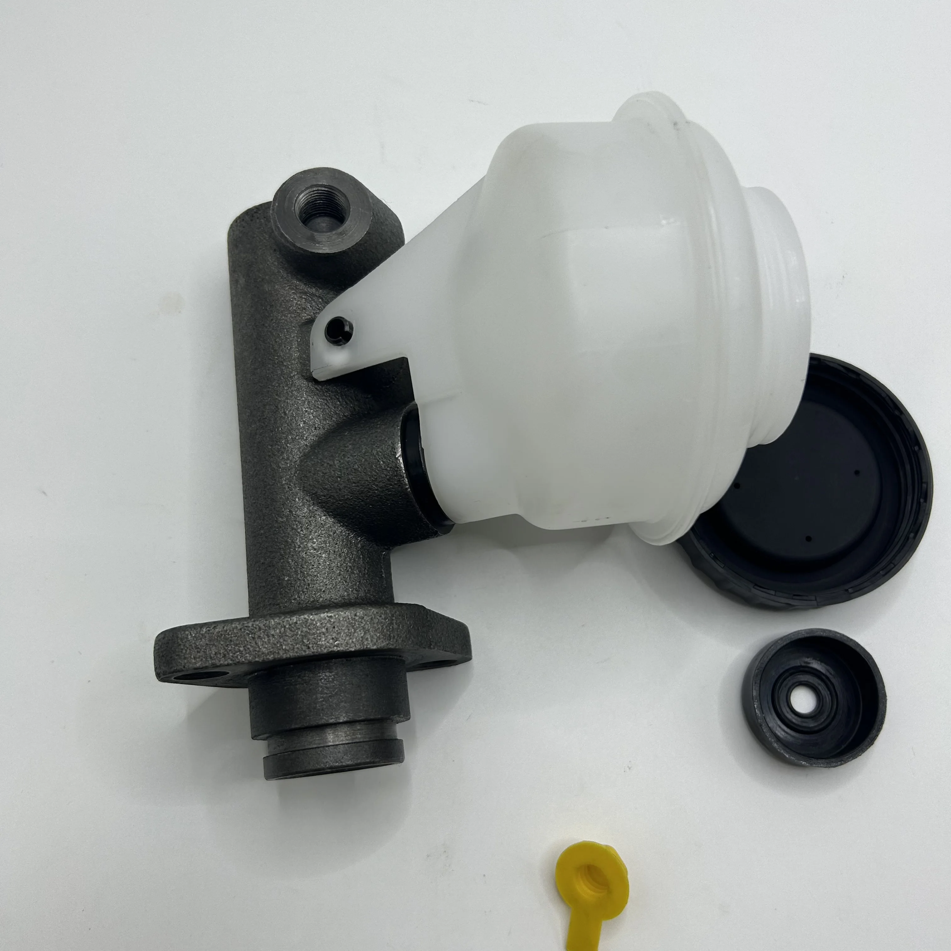 E5HT-7A543-BA Hydraulic Clutch Master Cylinder For FORD Cargo