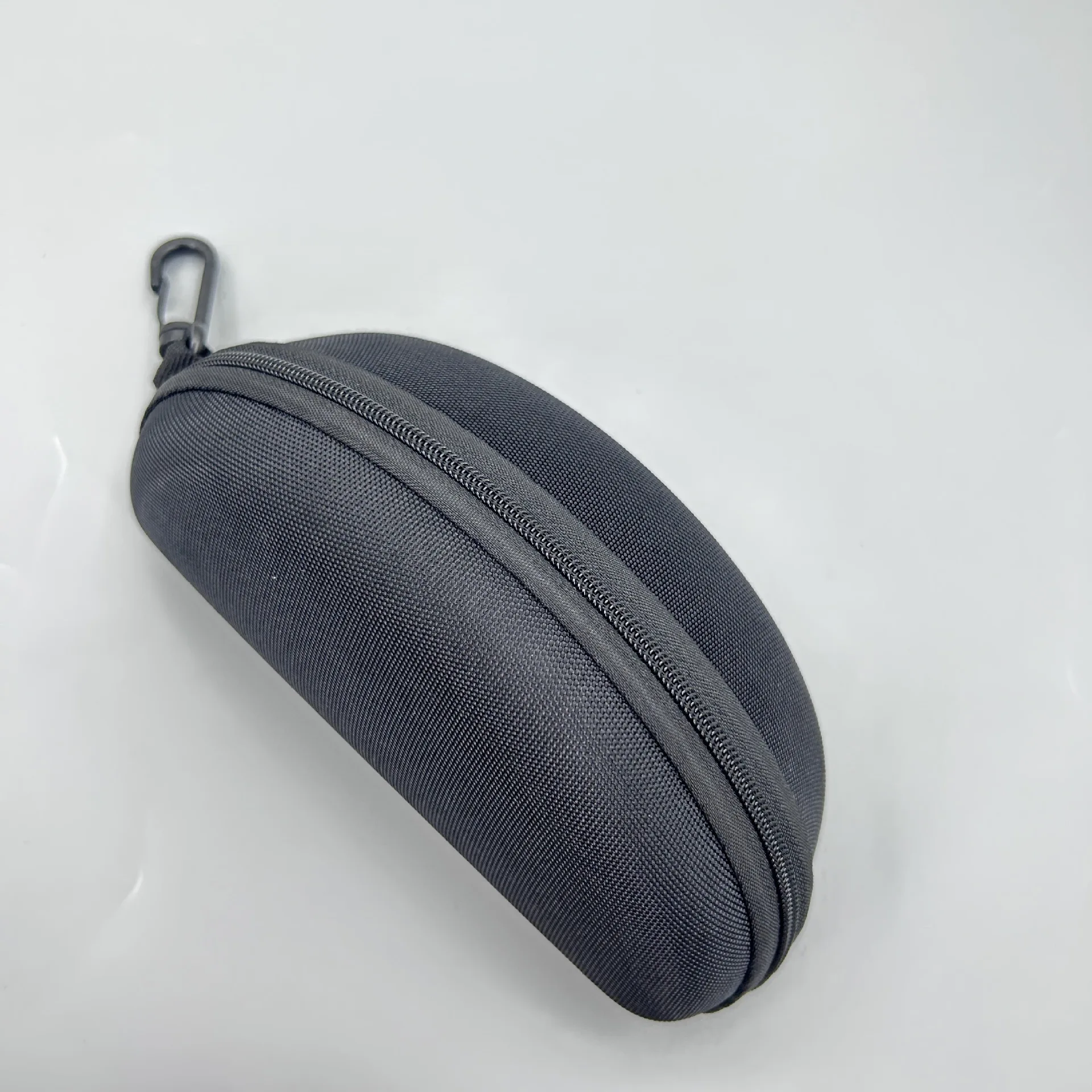 2026 Portable Sunglasses Case Protector Oxford Cloth Hard EVA Zippered Eyeglasses Case with Carabiner Unisex Eyewear Accessories