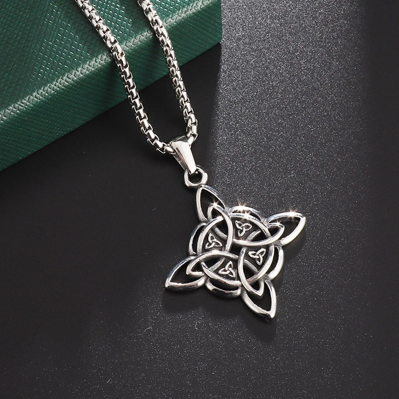 Classic Wiccan Witch Knot Irish Celtic Knot Trinity Knot Pendant Necklace for Men Women Fashion Lucky Amulet Jewelry Gift