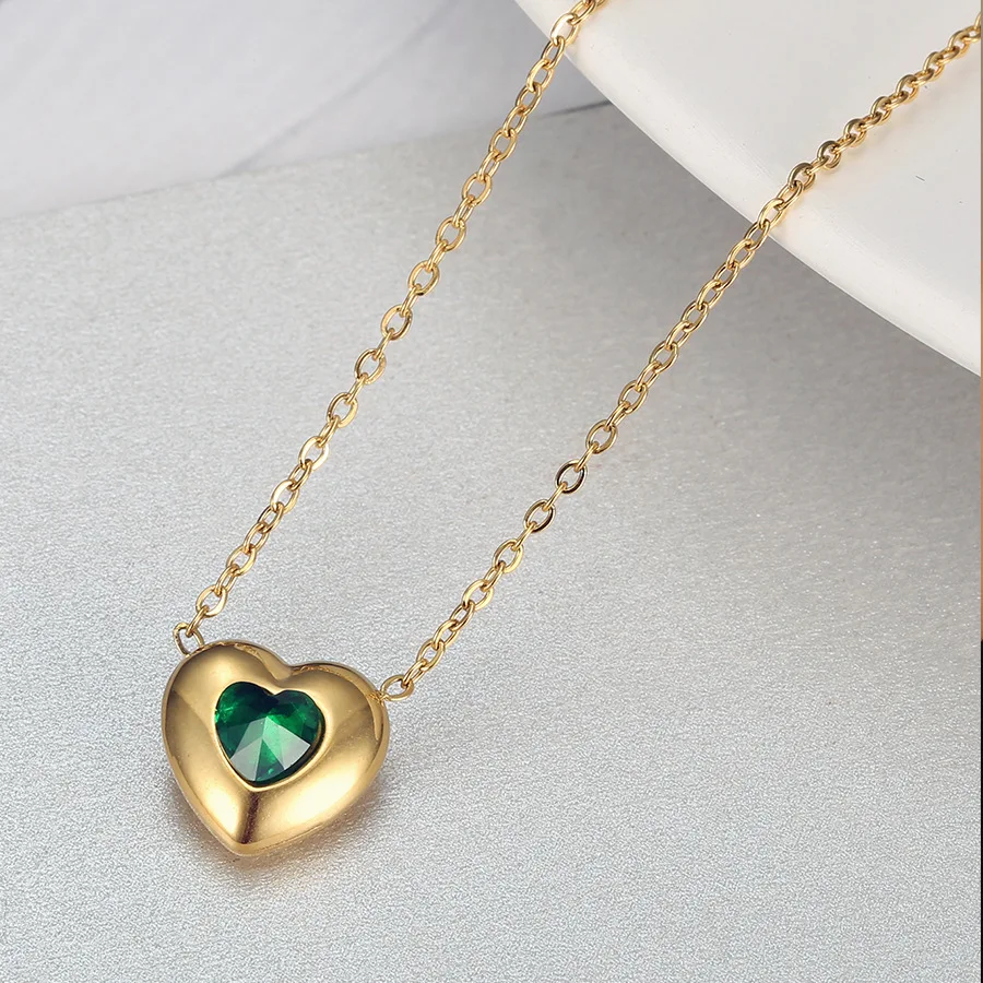 

Fashionable Love Pendant, Emerald Zircon, Small Design, Stainless Steel Jewelry, Versatile Women's Collar Chain Necklaces