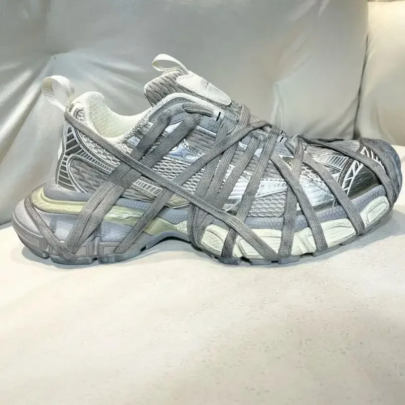 

2024 Highest quality 3XL Fashion style sneakers Men and women sneakers Walking Golf Gym Shoes The most fashionable trend