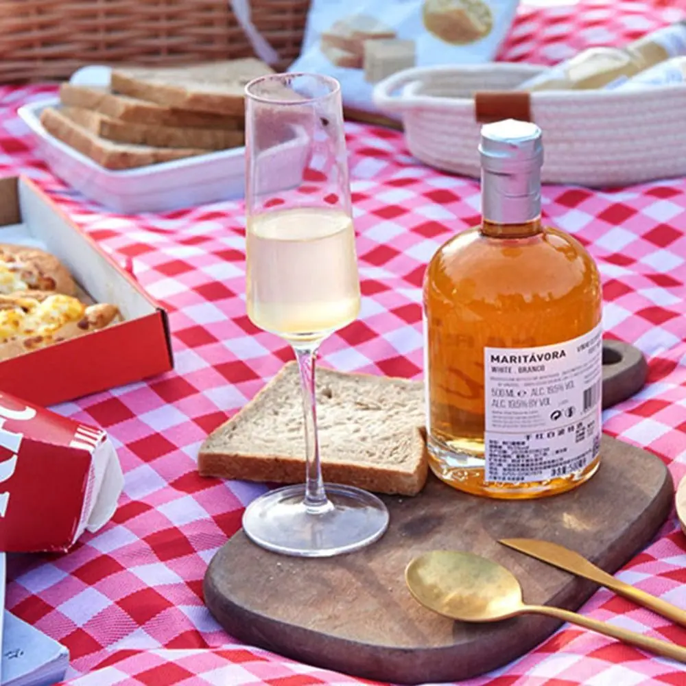 Description Picture 4 of itemPortable Picnic Mat Outdoor Foldable Picnic Thicken Mat Beach Mat Moisture-proof Waterproof Camping Blanket Outdoor Camping Mat