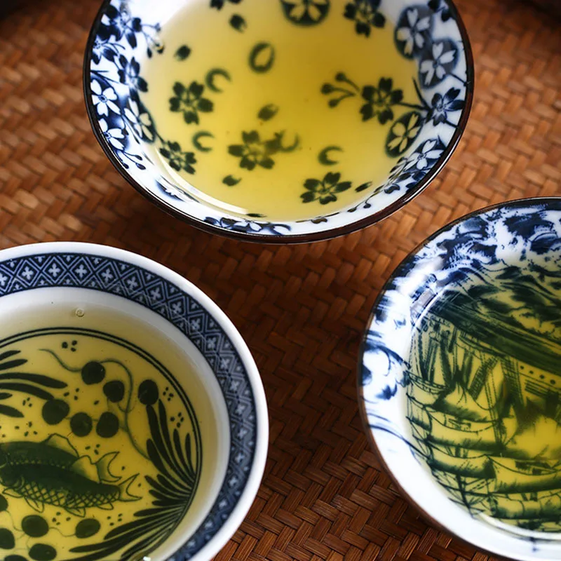 Blue And White Porcelain Teacup Chinese Kung Fu Tea Bowl For Puer Ceramic Atique Glaze Master Cup Kitchen Tea Set Accessories tea cup