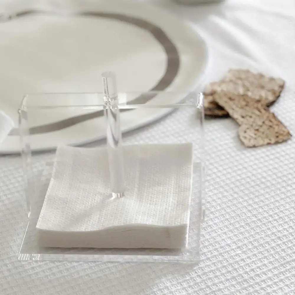 New Sleek Lucite Napkin Holder Acrylic Tissue Box Holder Desktop Napkin Holder Tissue Box Organizer Hotel Restaurant Table Decor 4