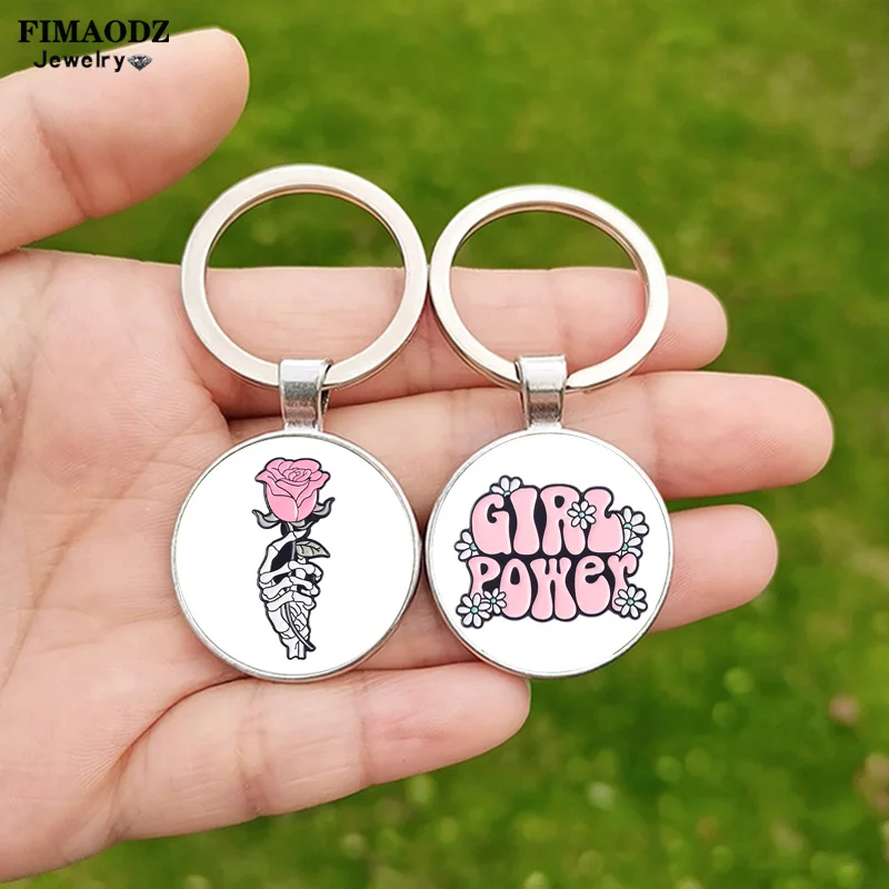 Portachiavi Power Girl White Daisy Rose Skull Utero Modello Creativo Ciondolo Cabochon In Vetro Portachiavi In Lega Per Le Donne Amico