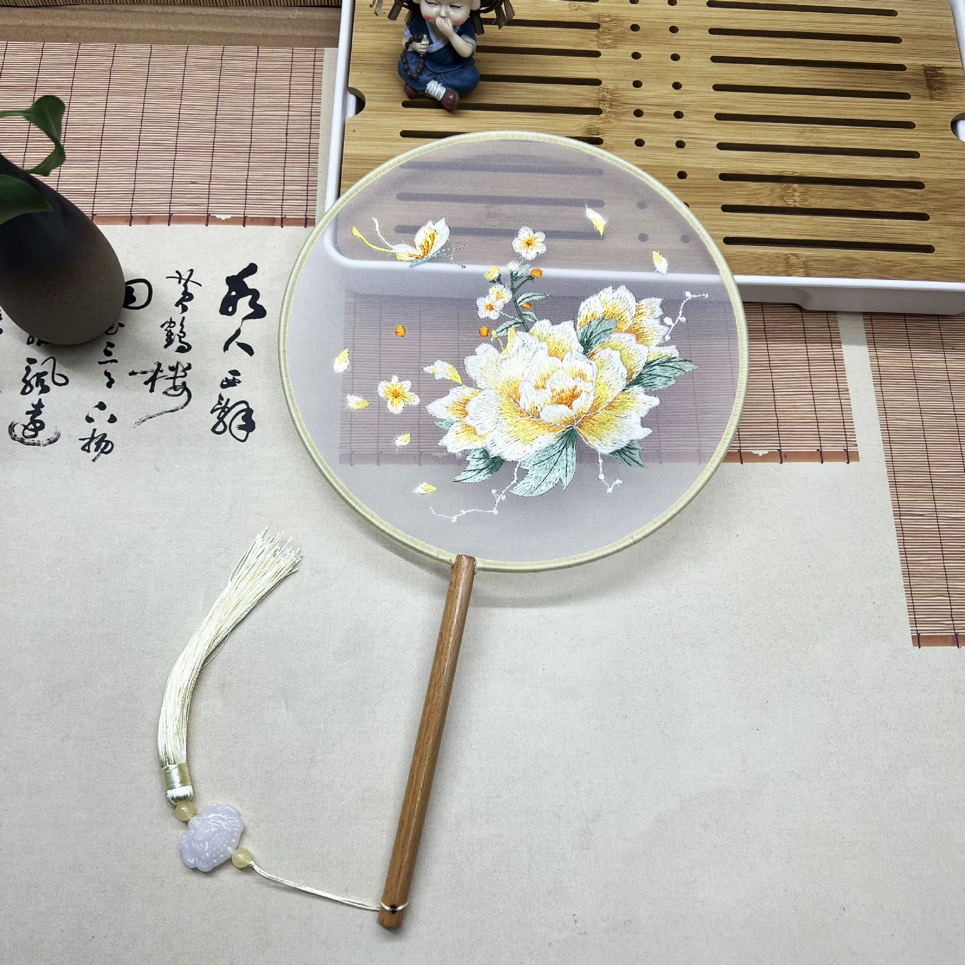 Chinese Double-Sided Embroidery Hand Held Fan for hand fan
