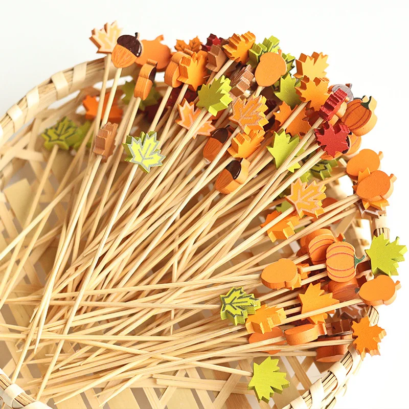 100 stücke Herbst Thanksgiving Obst Sticks Ahornblatt Tannenzapfen Kürbis Cocktail Sticks Festliche Party Dekoration Holz Obst Sticks