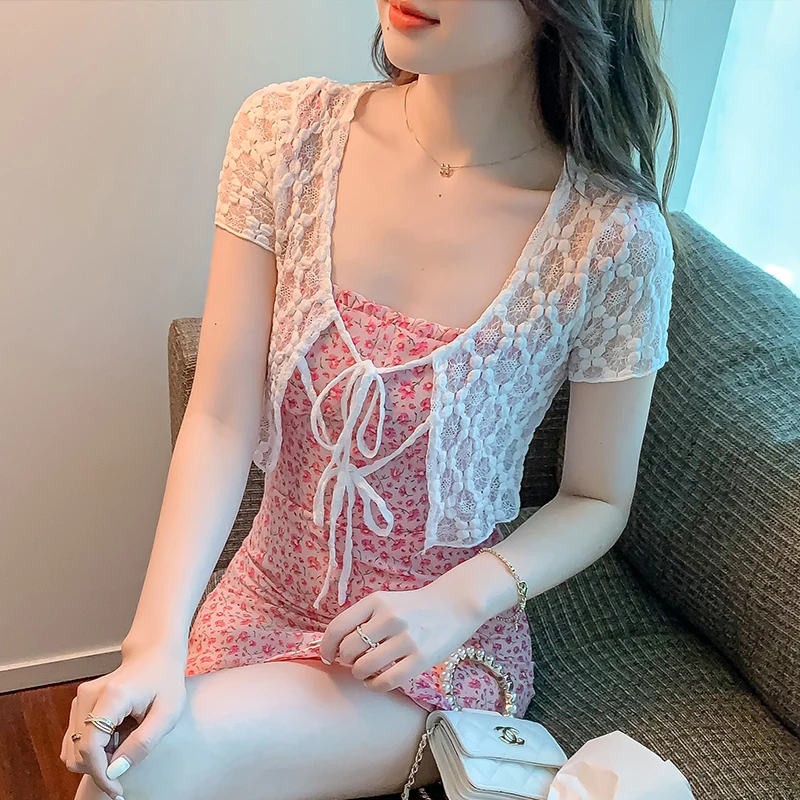 

Spring and Summer Woman Lace Cape Coat Female Fashion Prevented Bask Clothes Short Sleeve Ribbon Lacing Up Cloak Sweet Shirts