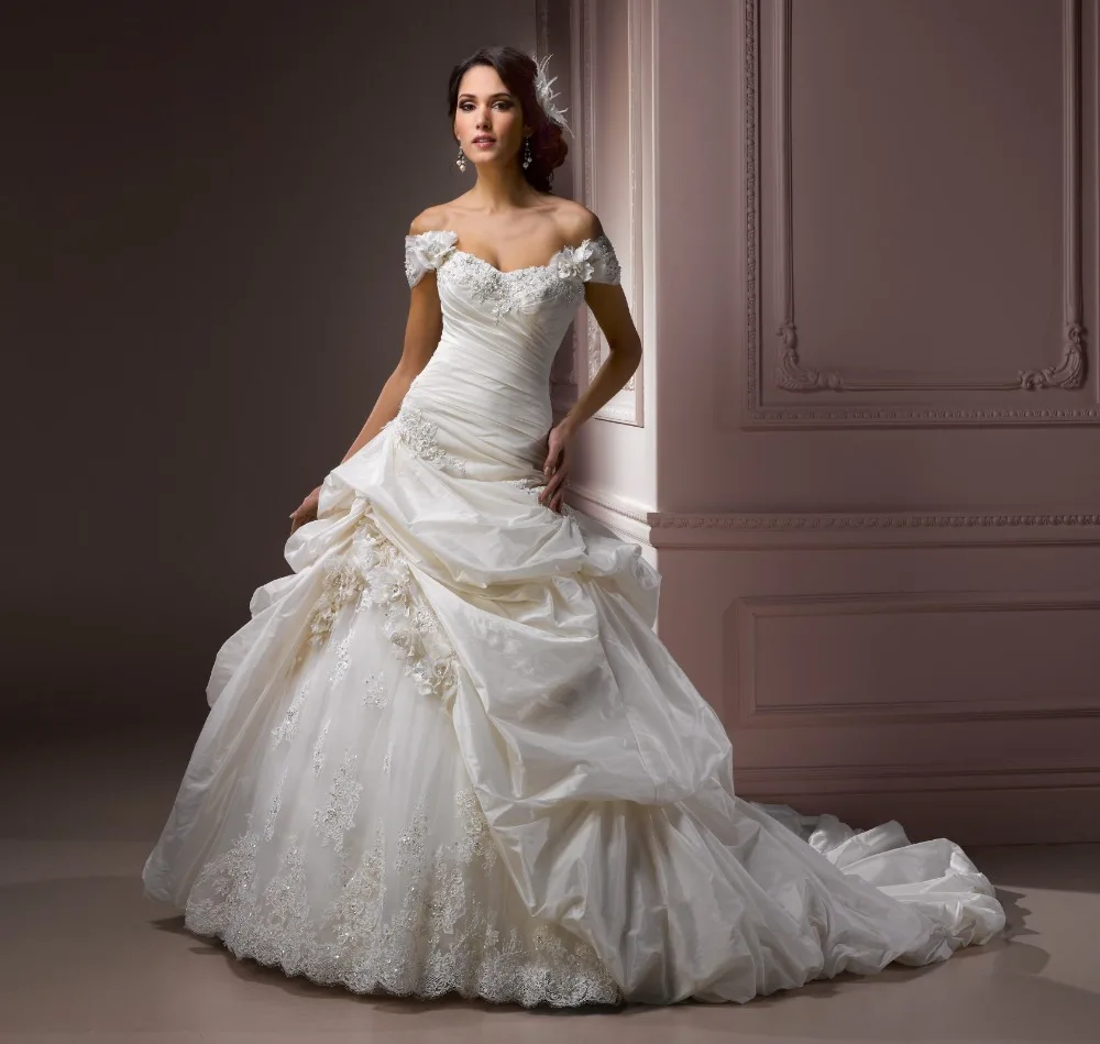 

Hot selling designer bridal gowns custom made in china elegant cap sleeve sweetheart ball gown 2018 mother of the bride dresses