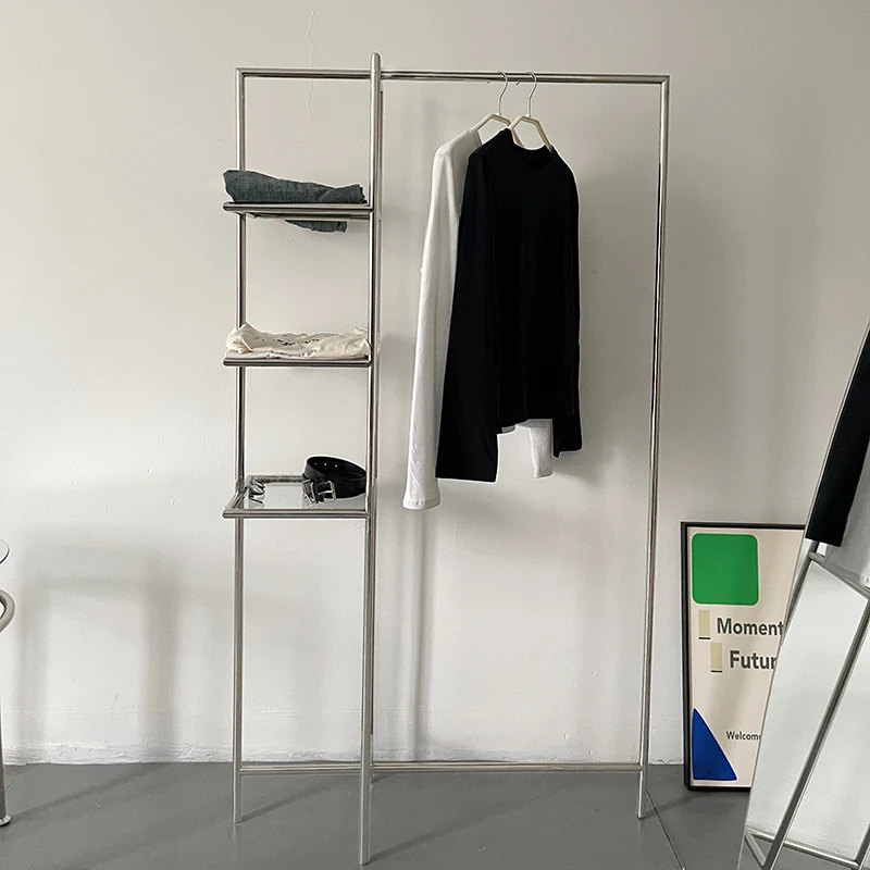 Floor to ceiling bedroom, clothes and hats, hanging hangers, household storage, dormitories