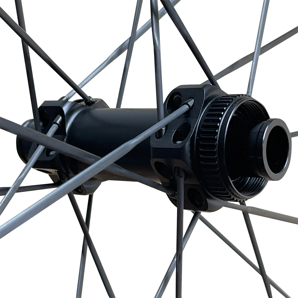 Lightweight アウトバーン　超軽量ディスクホイール　送料無料 ライトウェイト ルンドクルス ディスク / Lightweight Rundkurs Disc