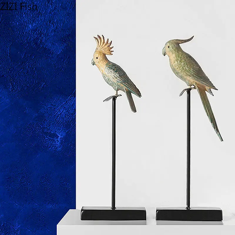 

Simulated Bird Model Parrot Statue Room Aesthetics Desk Decoration Painted Bird Sculpture Resin Ornaments Modern Home Decor