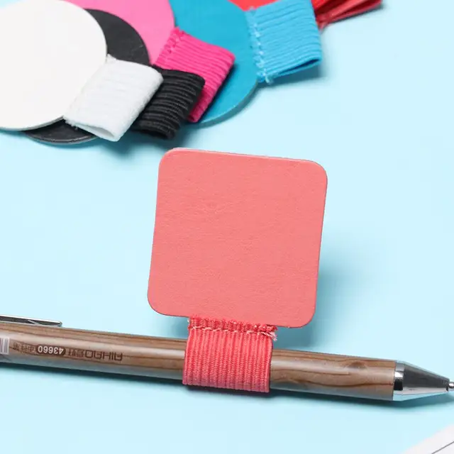 Cuaderno Premium Con Clip Para Bolígrafo Y Bolsillos – Encuadernación Plana, 160 Notas Adhesivas, Cubierta Marrón